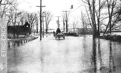 Inondation près du pont couvert à Lennoxville, dans les Cantons de l'Est