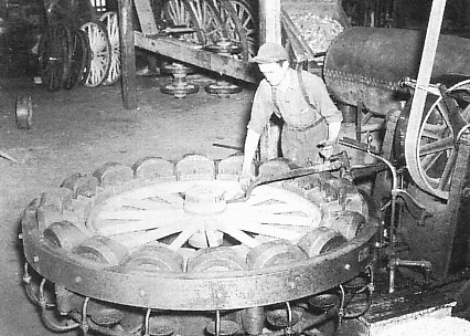 Un fabricant de roues à l'oeuvre