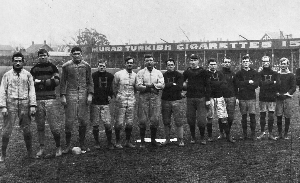 Joueurs de football au début du siècle