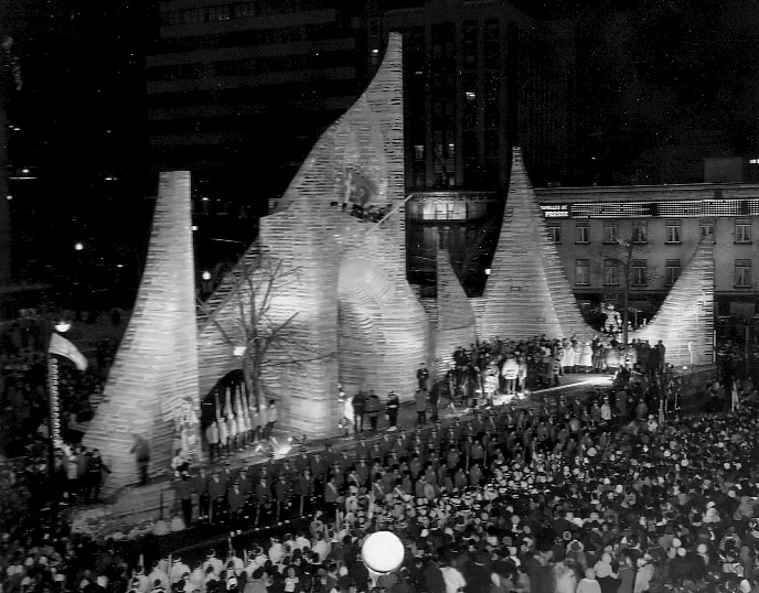 Le palais de glace, place d'Youville, lors du Carnaval de Québec