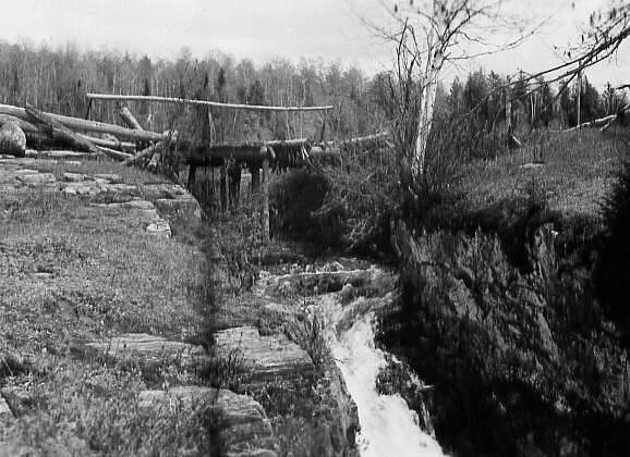 Le pont Beaupré à St-Alphonse-de-Rodriguez en 1946