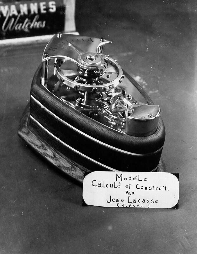 Exposition des travaux des élèves à l'École centrale des Arts et Métiers de Montréal en 1947
