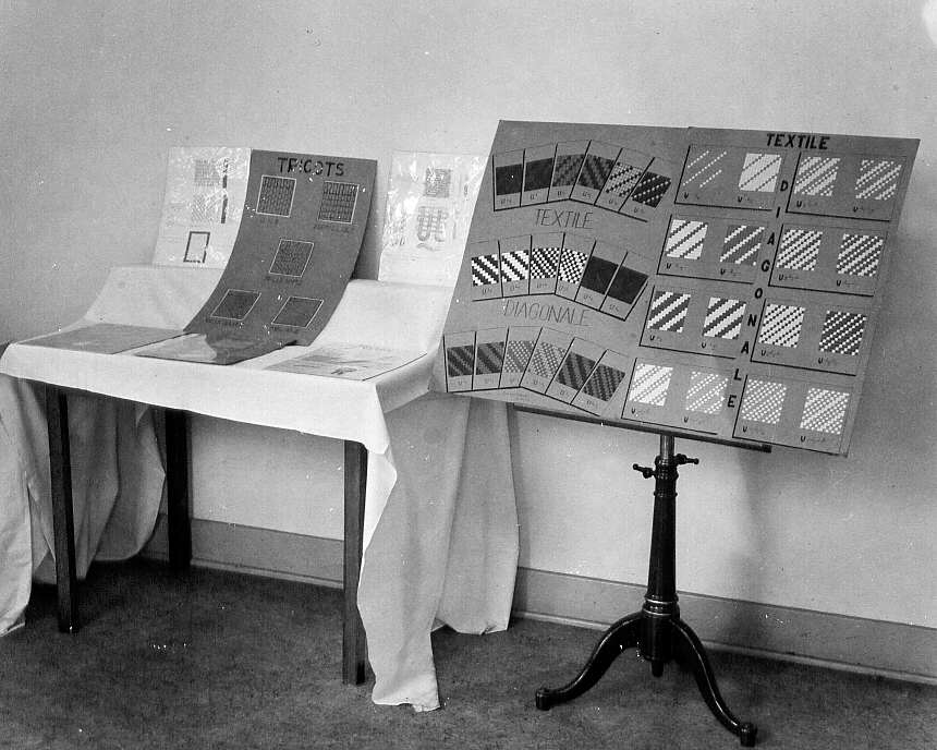 Exposition des travaux des élèves à l'École centrale des Arts et Métiers de Montréal en 1947: Vêtements 