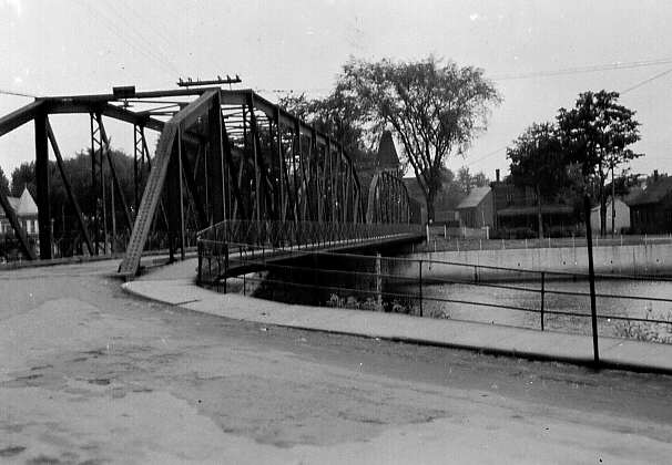 Pont sur la rivière Yamaska à Farnham dans le comté de Missisquoi en 1947