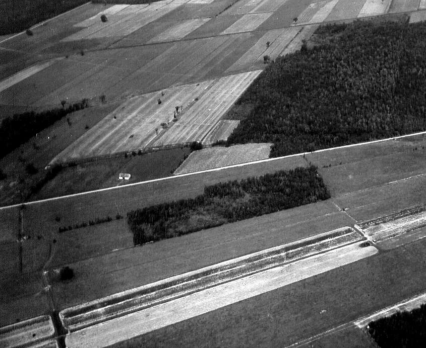 Photographie aérienne de la route 9 à diverses intersections entre Drummondville et St-Hyacinthe en 1961 (1)