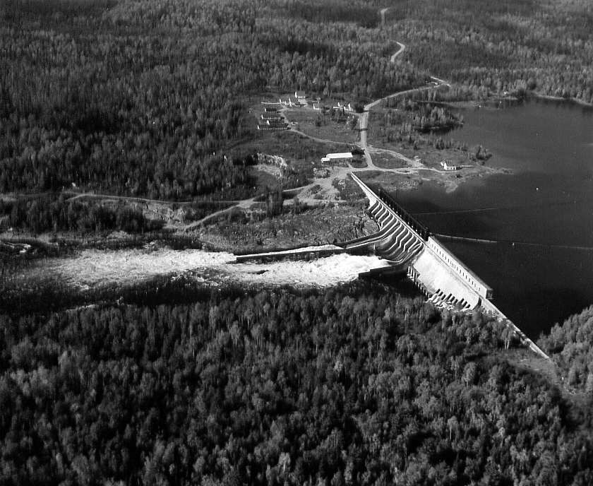 Barrage Baskatong sur la rivière Gatineau en 1961
