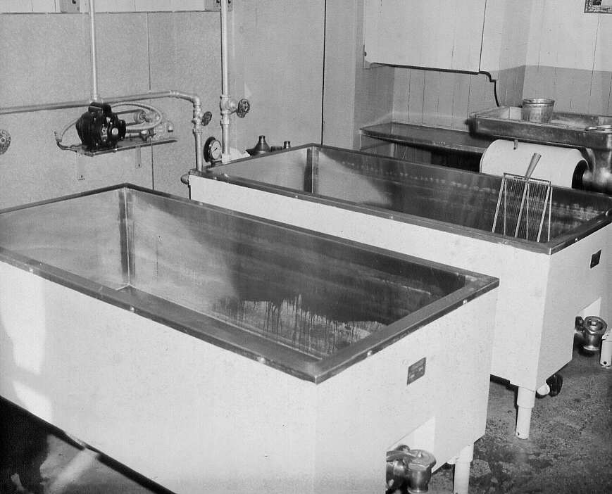 Les Machines nécessaires à la fabrication du fromage en 1964