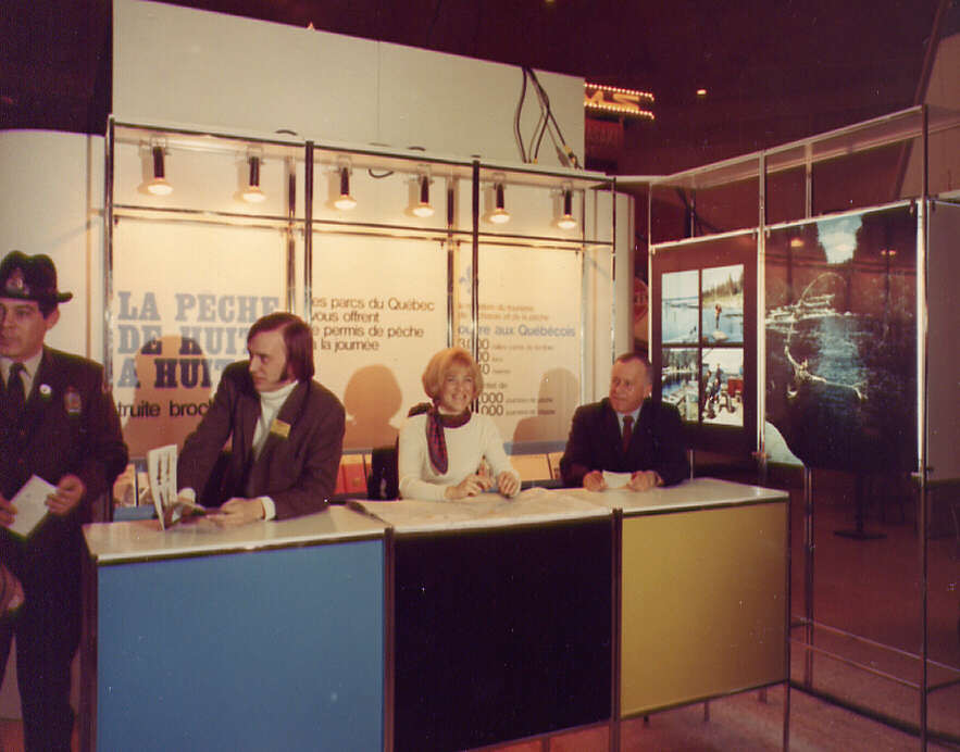 Stand du ministère du Tourisme, de la Chasse et de la Pêche à l'aréna Maurice Richard à Montréal en 1971