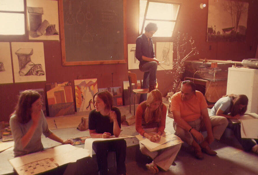 Atelier de dessin au camp des Jeunesses musicales du mont Orford en 1971
