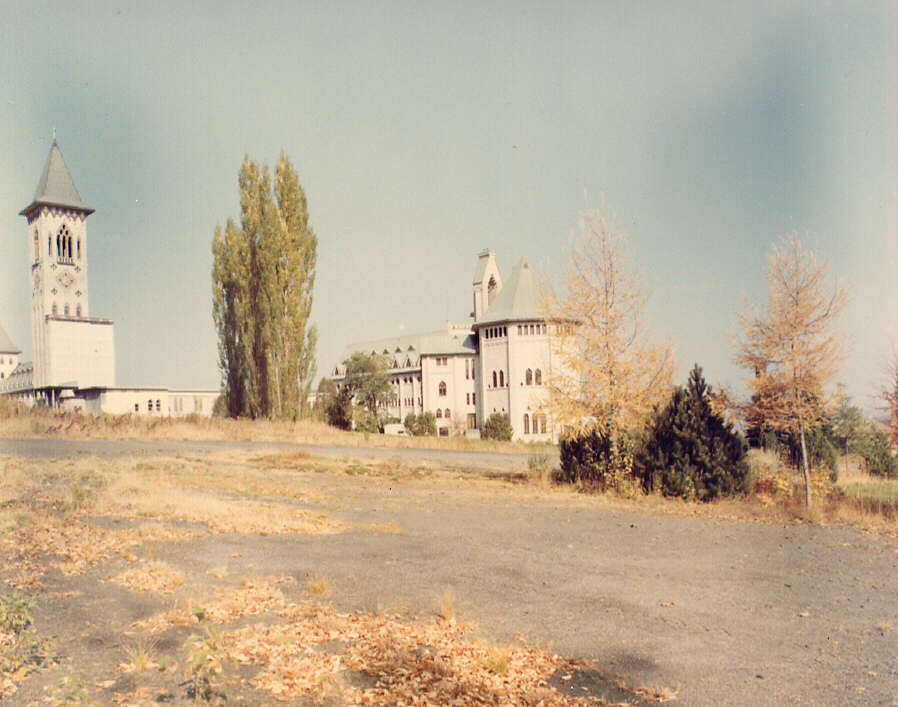 Le monastère de St-Benoît-du-Lac à Austin dans les Cantons de l'Est en 1971