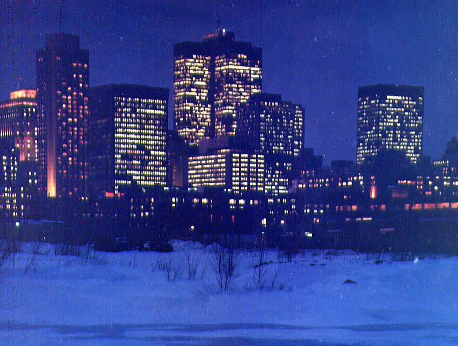 Montréal, le soir, à l'embouchure du canal Lachine, 1973
