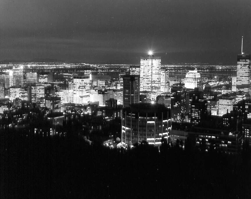 Centre-ville de Montréal le soir, 1974