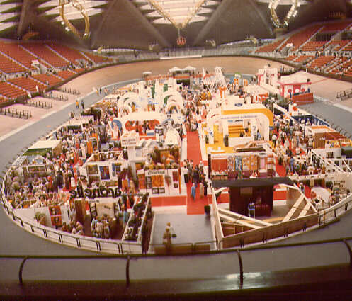 Vue générale du Salon de la femme au Vélodrome olympique, Montréal, 1977