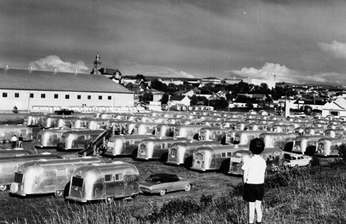 Une caravane venue des États-Unis installée au parc Richelieu à Mont-Joli