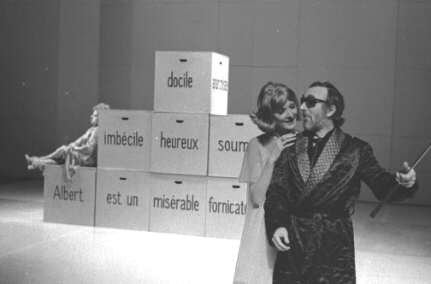 Une scène de la pièce «D.D.T.» de Michel Faure et Paul Buissonneau, présentée au TNM