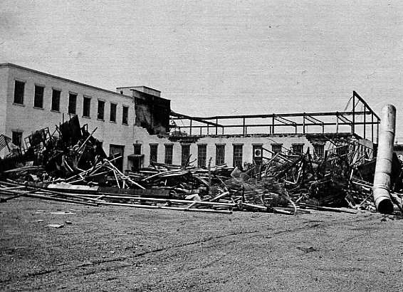 Les ruines de la prison Saint-Vincent-de-Paul après l'émeute des prisonniers