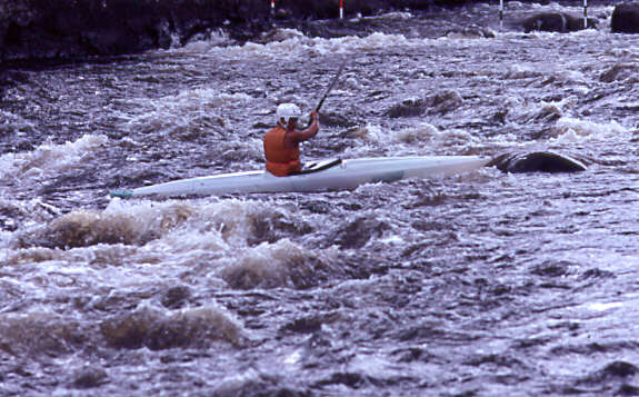 Descente d'une rivière en kayak