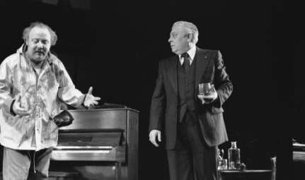 Les comédiens Guy Offman et Guy L'Écuyer dans la pièce «Pygmalion» de Bernard Shaw, présentée au TNM