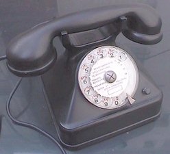 téléphones des années 1962, aussi appelé téléphone crapaud