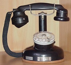 téléphone des années 1922. 
