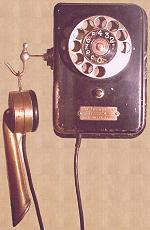téléphone mural Ericsson  des années 1920, 