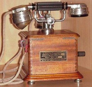 téléphone des années 1910, de type magnétique
