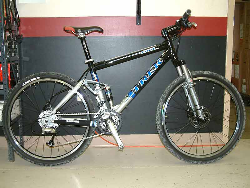 Bicyclette suspension double de la compagnie Trek 1990