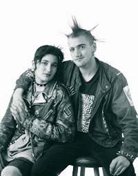 La mode punk est apparue dans les années 1985 et est vite devenu populaire auprès des jeunes