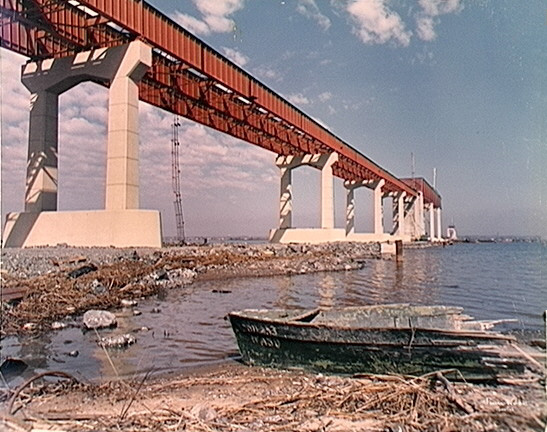 Le pont Laviolette en construction