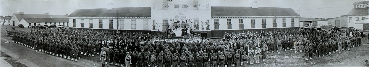 Photographie prise lors de la convention des zouaves pontificaux tenue à Trois-Rivières les 11, 12 et 13 juillet 1931
