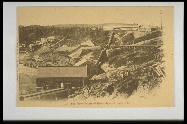 Carte postale du début du siècle montrant la centrale de Shawinigan