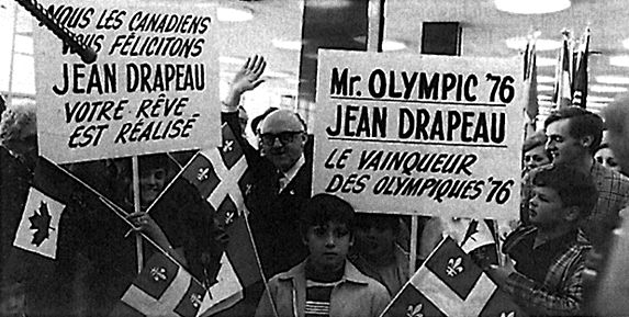 Jean Drapeau lors de l'obtention des Jeux olympiques de 1976