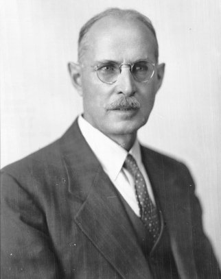Frederic Todd, conseiller municipal de 1940 à 1942 et de 1944 à 1948