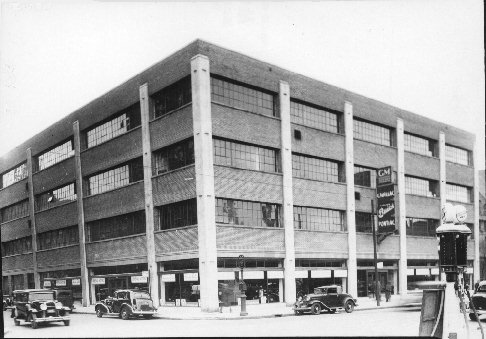 Vue du garage General Motors sur la rue Dorchester