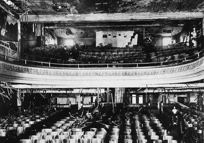 L'intérieur du théâtre Laurier-Palace après son incendie