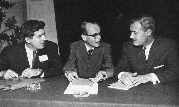 Jean Marchand et Gérard Picard (CTCC) en discussion avec Roger Provost (FTQ)