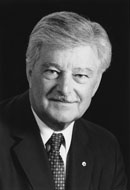 Paul Gérin-Lajoie, homme politique et président de la Fondation Gérin-Lajoie pour la coopération internationale