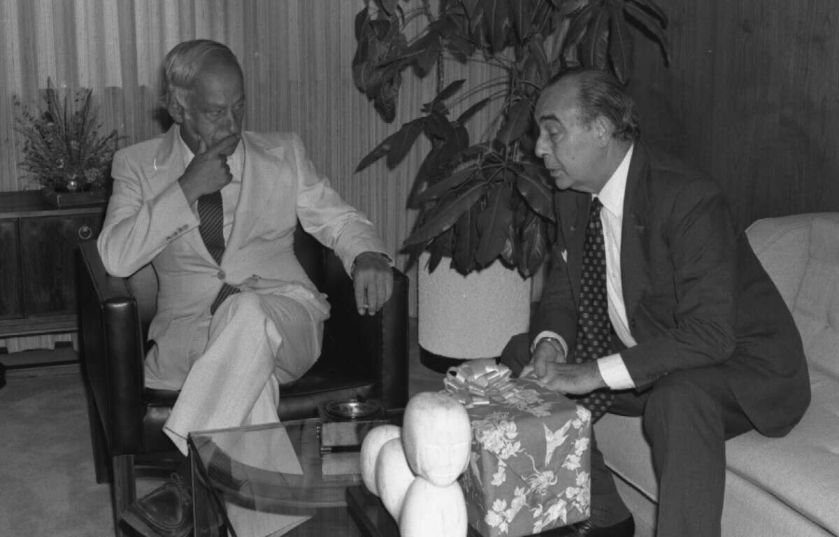 Rencontre du premier ministre René Lévesque et de l'ambassadeur d'Italie