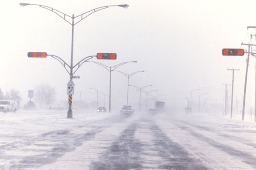 Le boulevard Laval, à Laval, pendant une tempête